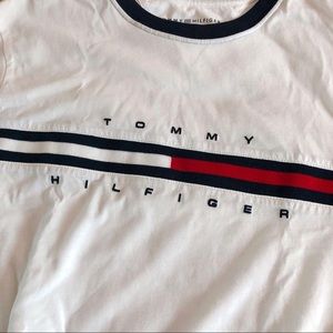 SIGNATURE STRIPE TOMMY T-SHIRT